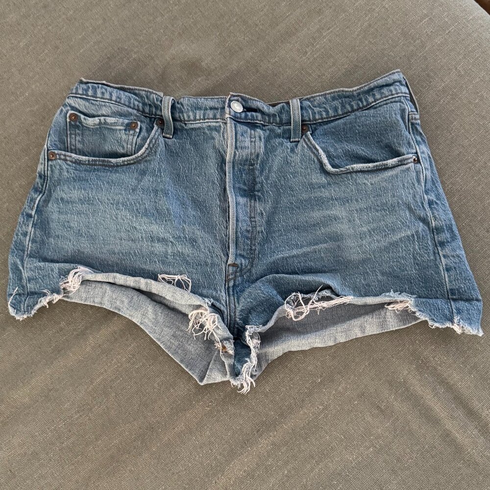 Levi 501 Jean Shorts